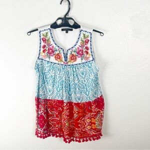 CALESSA Multicolored Floral Embroidered Tassel Hem Sleeveless Top Medium